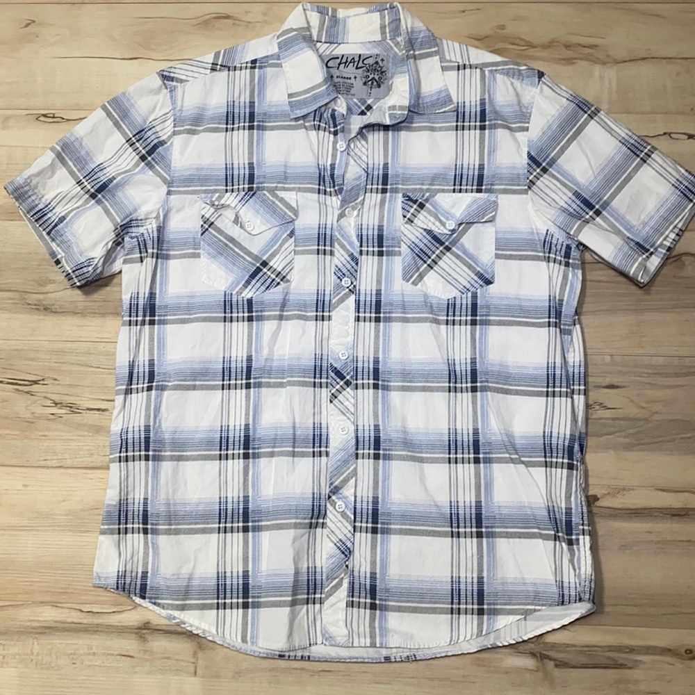 Chalc L White Plaid Button Front. Short Sleeves.